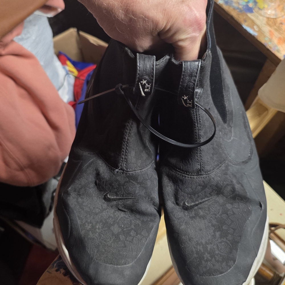 Men's Black Nike Shoes